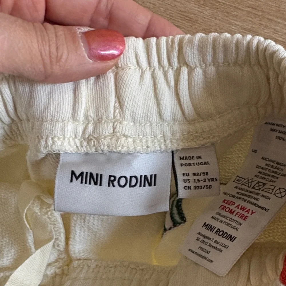 Mini Rodini Medal Shorts 92/98 - Picture 2 of 2